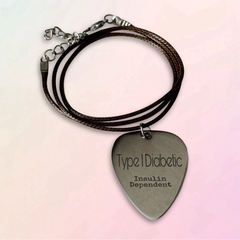 T1D Medical Alert, Guitar Pick Charm & Adjustable Rope, Unisex, NEW